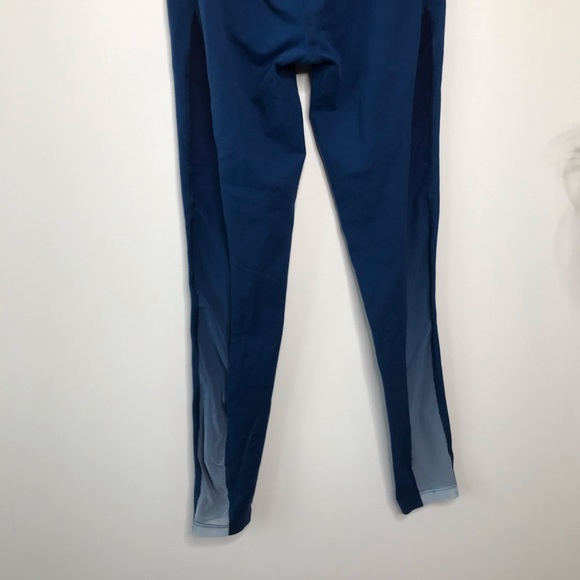 SOLD ❌ Beyond Yoga Mesh Ombre Leggings - Picture 4 of 6
